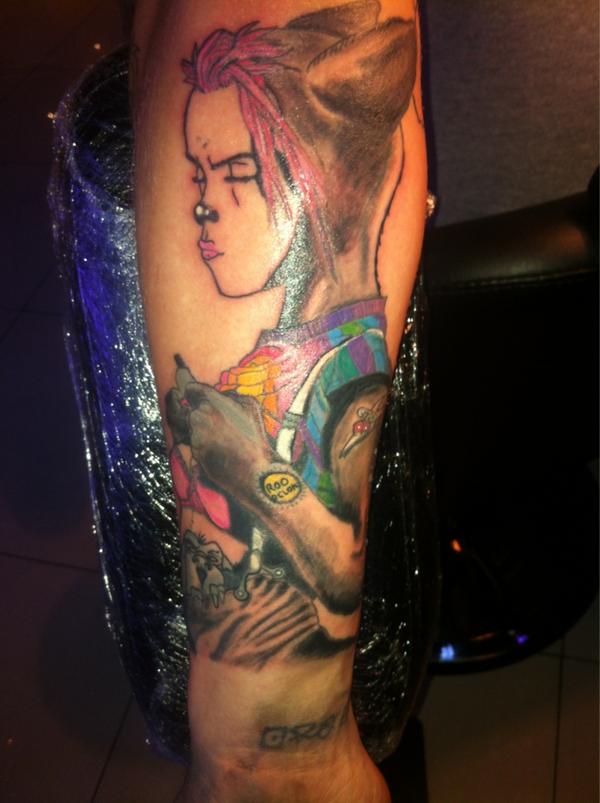 MJPalmer84's tweet photo. Colour finished on one of my tank girls! She looks amazing @manchesterinkNQ http://t.co/iyhV6M7I