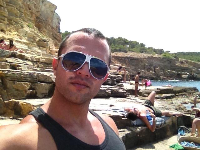 Un d&iacute;a de playita por ibiza http://t.co/c5RfXmyC