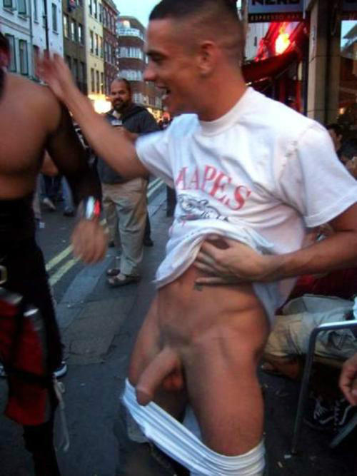 KyleMazeO20's tweet photo. Would u fuck him or pass? RT http://t.co/dWFk9u2A