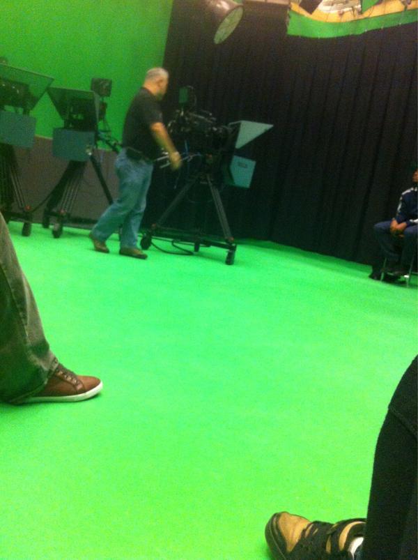 LukeMonastero's tweet image. this class is very green #studioclass