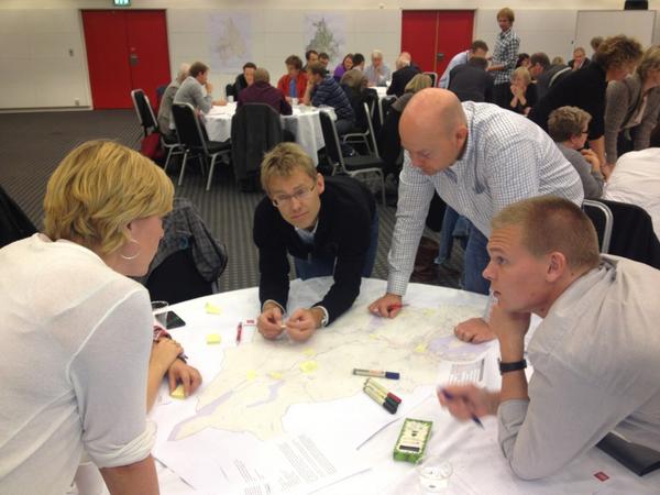 Plansamarbeidet's tweet image. Hvor i Akershus skal de nye byene ligge i 2030? Hva mener du?