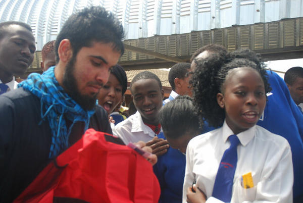 wais_essack93's tweet image. "@MSAWits: #projectIQra at Willowmead School earlier today. http://t.co/LPvM1jPe" check ou @786_haq heehee