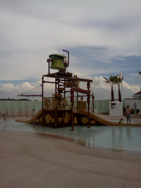 easywdw's tweet photo. no diving http://t.co/UwKq8iBS