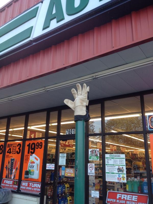 wsvaught's tweet photo. Gimme five! http://t.co/KfArAODt