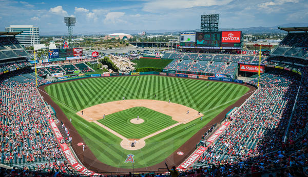 HDRPhotoBlogger's tweet image. Even though the game was hot, hot, hot... It was fun seeing the @Angels at @AngelStadium