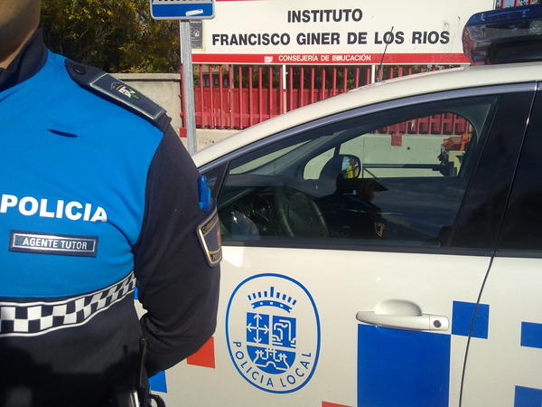 Policia Alcobendas (@agentestutores) on Twitter photo 