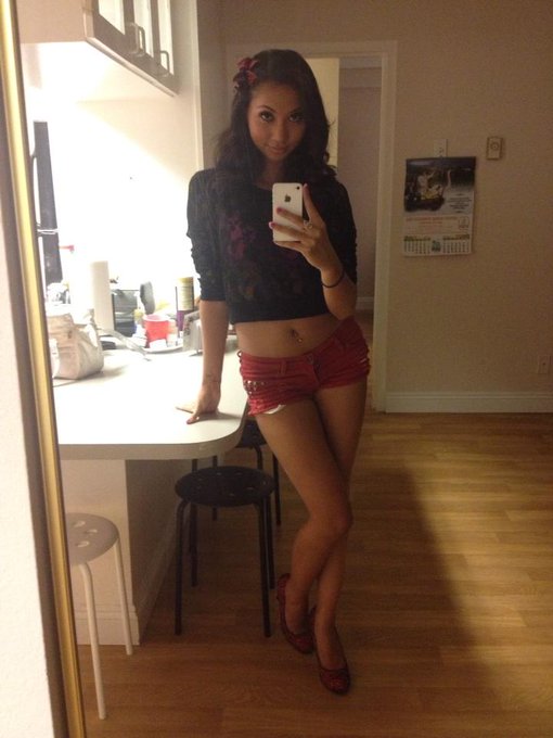 Studio city and then Hollywood tonight 😙 http://t.co/UgmrhZLY<a href="/tag/heavenandhell"class="tags"><span>#heavenandhell</span></a>