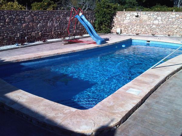 PiscinasCallosa's tweet photo. Feliz fin de semana.. y a seguir disfrutando de Septiembre con sus temperaturas y su tranquilidad...q le caracteriza!! http://t.co/HGS2wuAm