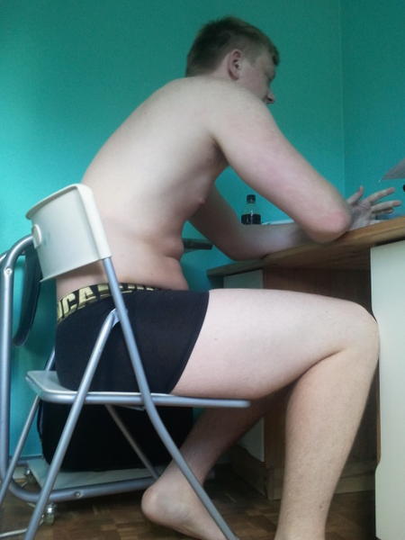 rebekahcatox's tweet image. Have you even been on holiday @LiamWhitworth93 #GingerSkin #Pale #NeTan