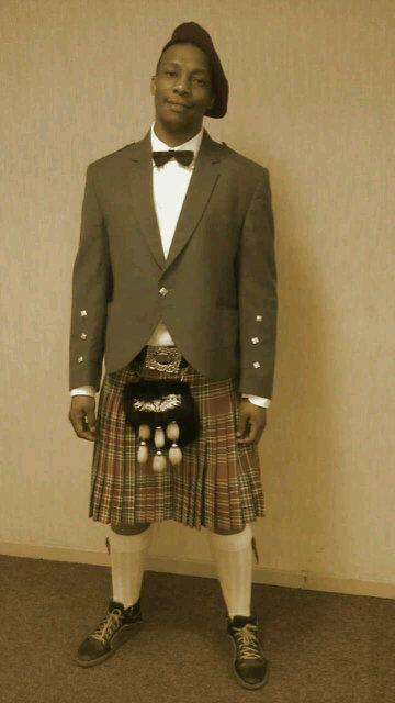 jungleoats's tweet photo. Meet MR MacMogano http://t.co/259nrYRF