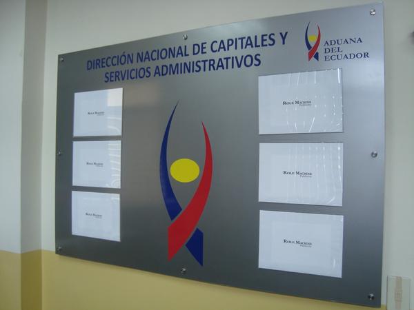 RoleMachine's tweet photo. Fabricamos y diseñamos placas en acrílico, aluminio, metal y vidrio http://t.co/WLaciUSn