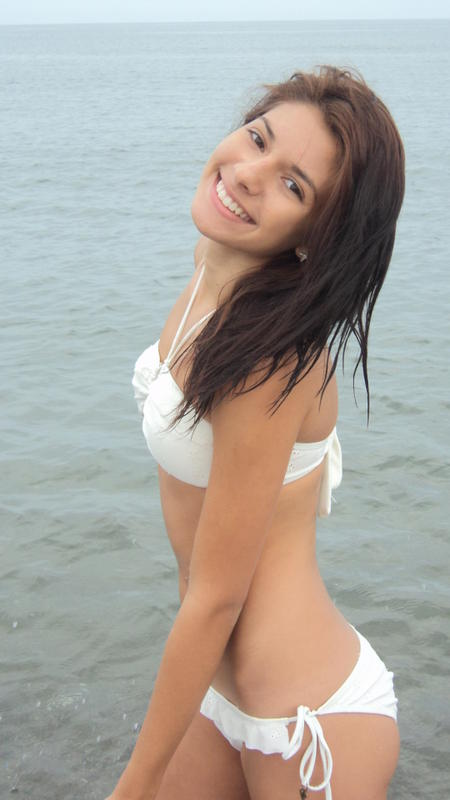 parisealexandra's tweet photo. Summer where are you gone? Come back now! http://t.co/xwG15PP4