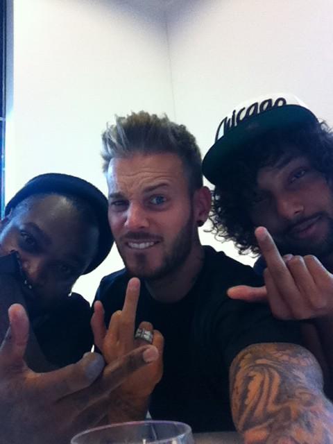 MPokora's tweet photo. @sofianethereal on pense bien fort à toi Mr faux plan! Merci! Cc @YohannMalory @Tharealkyu http://t.co/5fWk4pZC