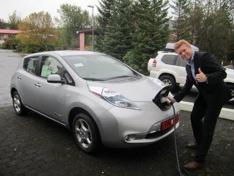 gisligislason's tweet photo. Nissan Leaf was connected to the grid for the first time in Iceland - great moment http://t.co/mLcpgJf1