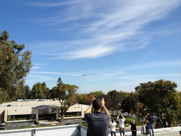 Waving farewell to the shuttle from Addepar's roof.