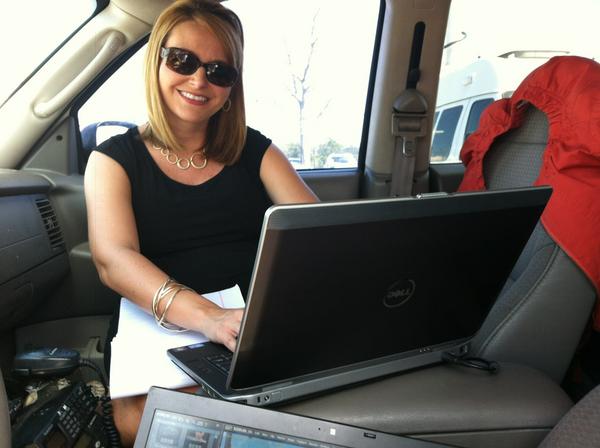 JenniferLBauer's tweet image. My "desk" for the next couple hours.  Def don't fit in here like I used to!  #notcomfortable. Story on @KPRCLocal2 at 6