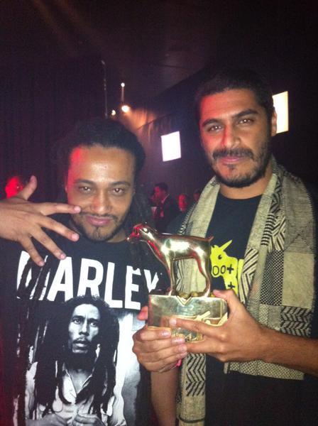 criolomc's tweet photo. OBRIGADO, família! Muito feliz com o prêmio! #VMB2012 http://t.co/eho0uSqR
