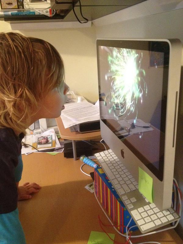 HeidiKJ's tweet image. On behalf of parents of #autistic children, thank-you #apple for your #itunesvisualizer.  #panacea