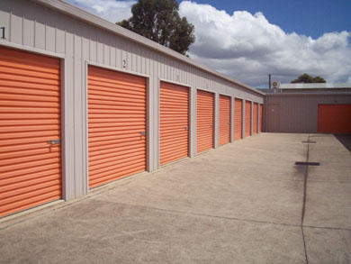 storagebattles's tweet photo. Any tips for new #storage #auction bidders? What do you look for to find the best units? http://t.co/ihPPL0QK