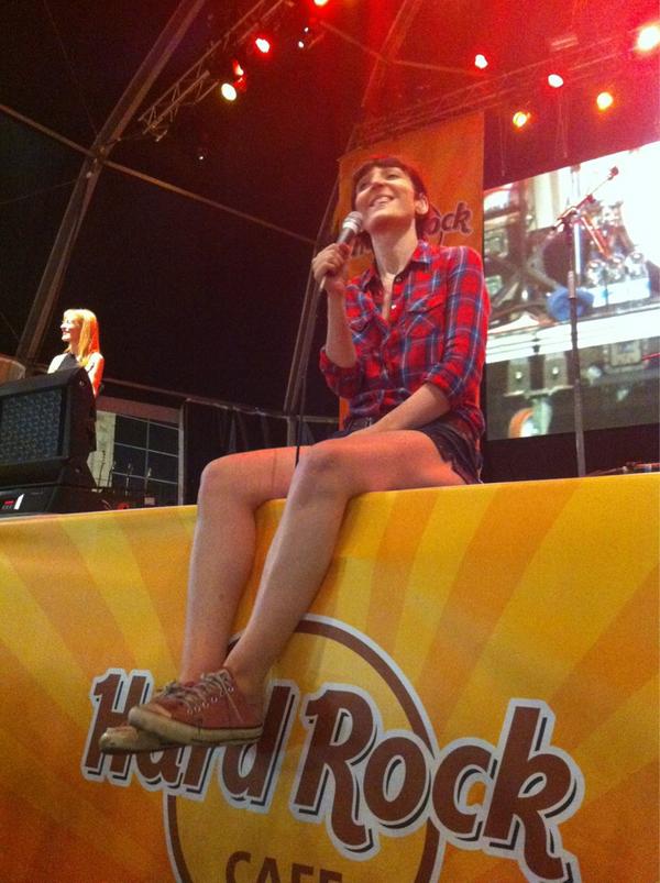 #hardrockrockslamerce grandes Dover!!!! cc/ <a href="/HardRockBCN/">hardrockbcn</a> <a href="/sendaqueen/">Núria ૐッ</a> :)