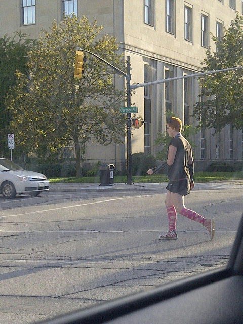 cadiedekelver's tweet image. some really nice dressed females in london town @LdnOntProblems