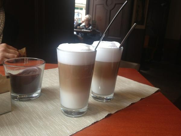 Hoffger's tweet photo. Lattes in Prague... http://t.co/VpCOLCh0