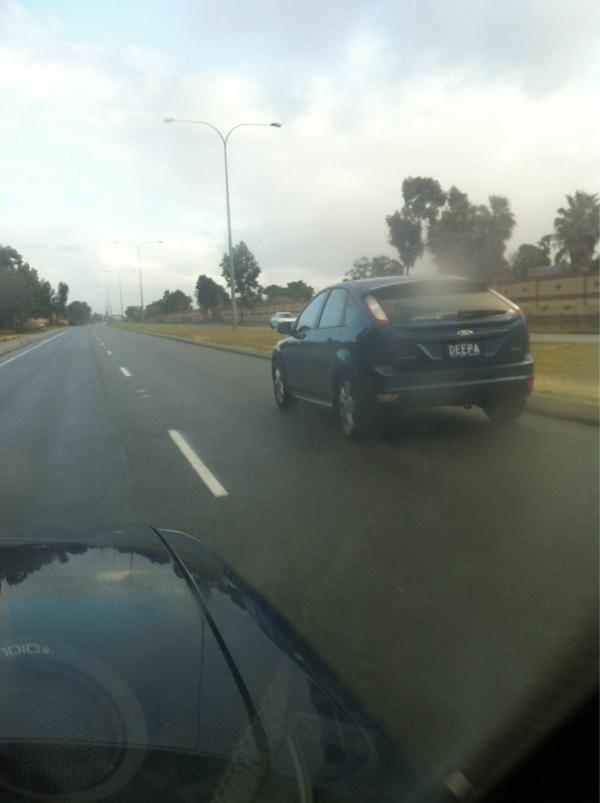 SheinF_JBaus's tweet photo. @DeepaS_JBaus check what I saw on the way to work. I was like "NO, Way!!!" http://t.co/InSyONp6
