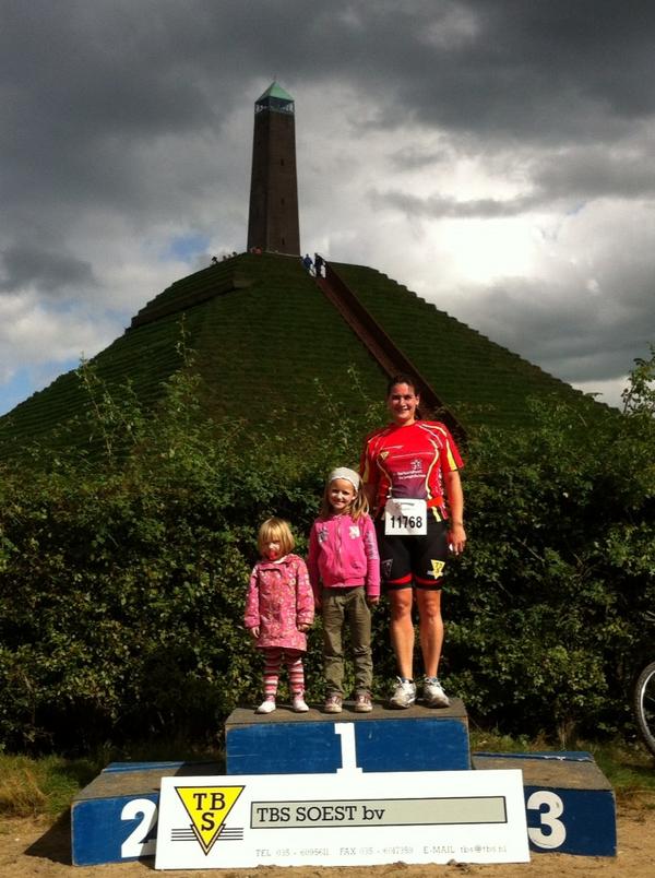 macitt's tweet photo. Nummers 1, 2 en 3 van het Ittmann #pyramideduathlon kampioenschap http://t.co/xLFx8FPj