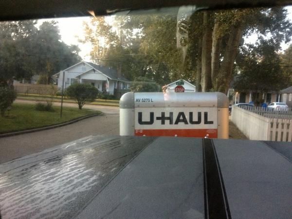 jordanleahsmith's tweet image. You know it's bad when you rent a U Haul to go shopping in Houston. #primcess