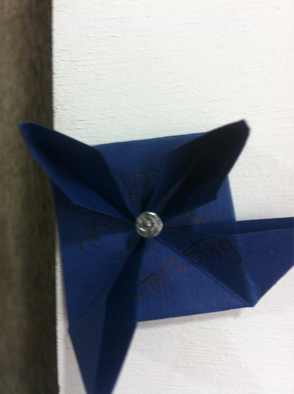 britishness2012's tweet photo. we are still making windmills so come along to join in..... #Britishness #LDF12 #design #southbank http://t.co/8QHhYfxN