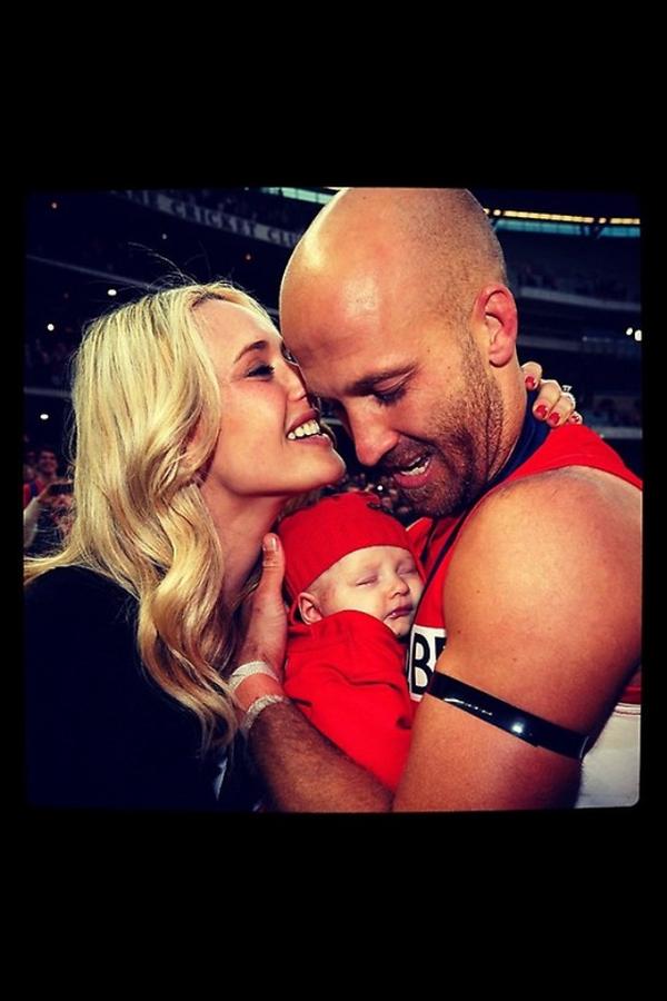 BrendanFevola25's tweet photo. Picture of the year. What an amazing photo. #purejoy http://t.co/p0RR8j8i
