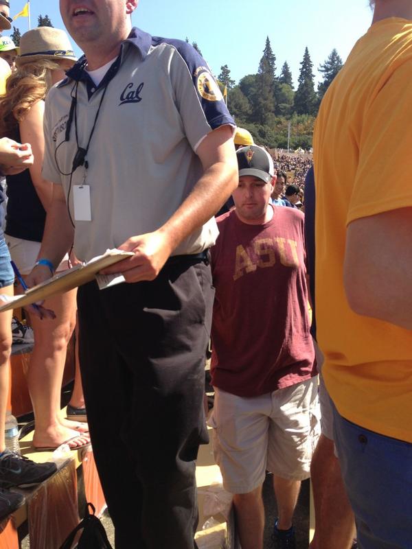 GamedayHashtags's tweet image. #securitysuccess #takeoffthatredshirt #fuckyouASU #GoBears #gamedayhashtags