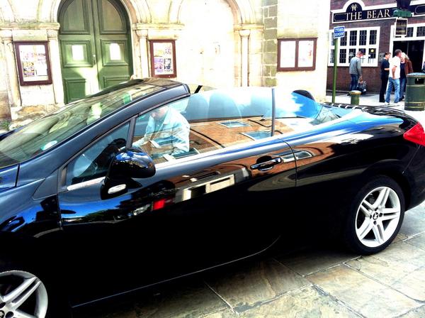 MyLittleCushion's tweet image. Standard lift to work @davidjason2010