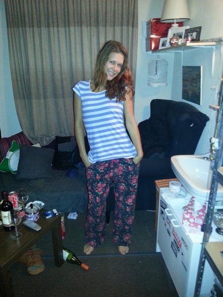 Miirjjam's tweet photo. Haha de meest sexy pyjama ooit! Thanks Ada! http://t.co/mZmXTcFS