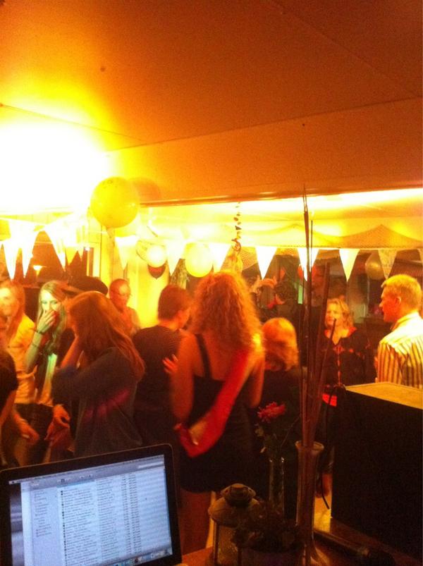 sander_beekman's tweet photo. Waar is dat feestje?! http://t.co/wMJtHD1e