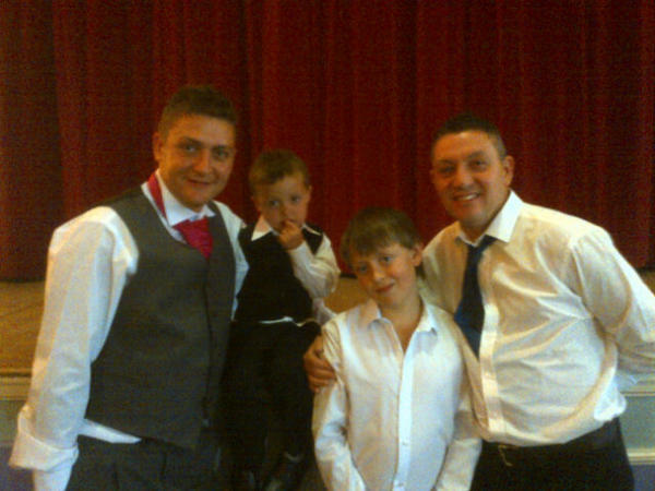 Tonysafc64's tweet photo. And a gud day. Nephews wedding http://t.co/maNDxFAm