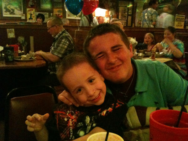 EliCarr68's tweet photo. Jacob says hello ELI and he wants to play football with you!!  Please come home!!!
We ALL love you so very much!! http://t.co/hfaHu5Y4