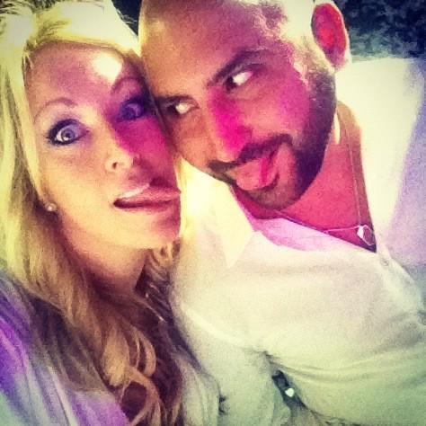 Ambeeer's tweet photo. #iHeartRadio http://t.co/WFHVz9E0