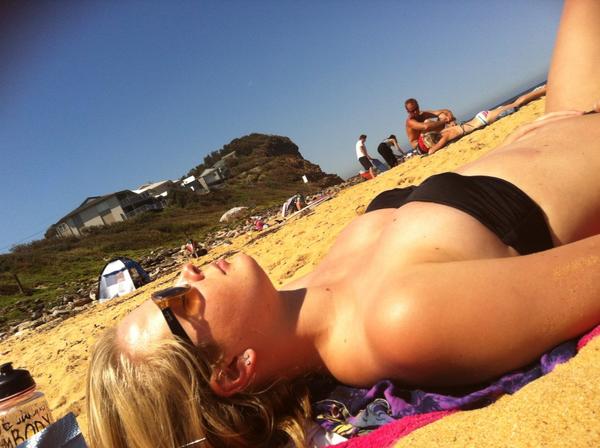 grace_h1's tweet photo. Soaking up the sun with @briannekimmel #lovinglife @copacabana http://t.co/fRUENVD6