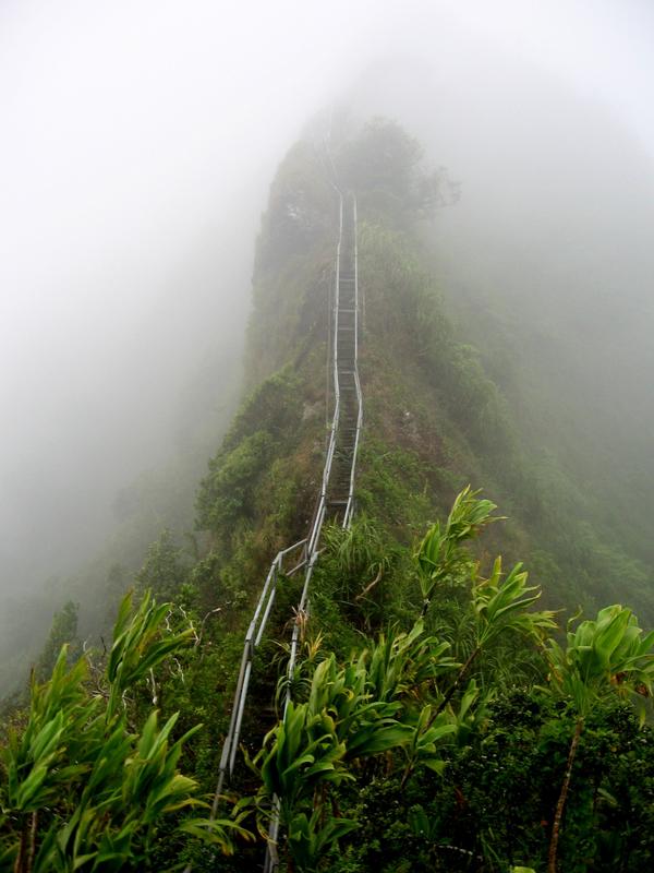 Continuing our Sunday series of weird and wonderful things we find on the web; this week - the Haʻikū Stairs.