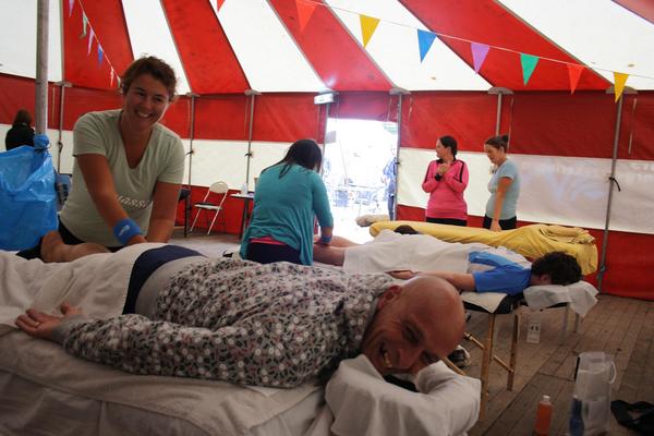#DamtotDamloop met #freemassages in de fit&amp;fun tent. Kom voor de start ff langs en je gaat er als een speer vandoor!