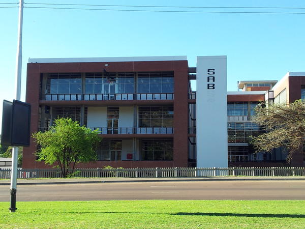 rbergh7's tweet photo. This is a brand new building of the SABS. The logo and the last 'S' have fallen off. Ironic, isn't it? http://t.co/oEfdb6wD