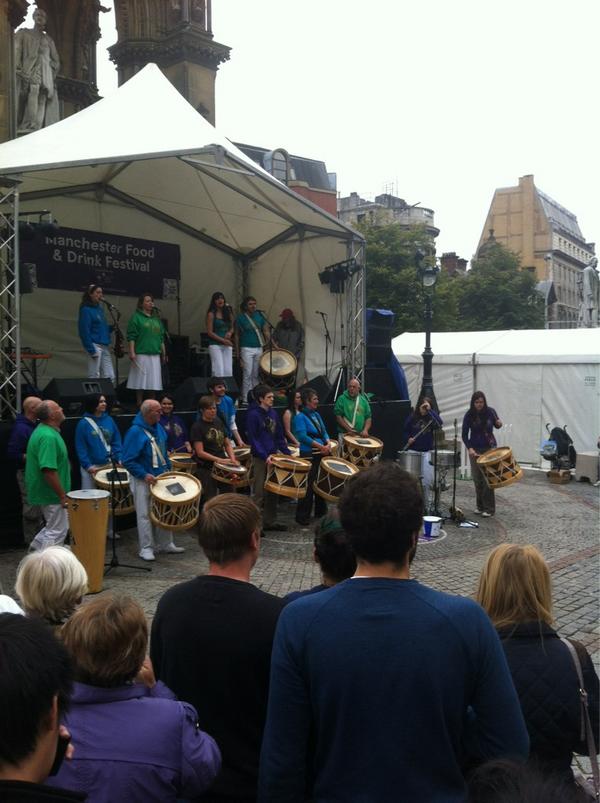 McrFoodFest's tweet image. Great beats down at Albert Square!