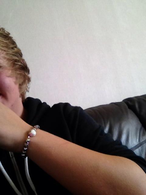 ChicKen_KeBabs's tweet image. @claireyfairyyy I found it :-) #mightkeepit