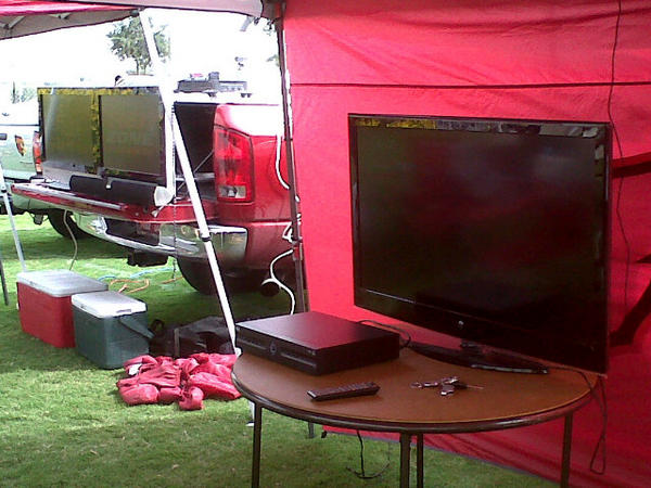 kemptondavid's tweet image. GAMEDAY #birdgang #3tvs #standard