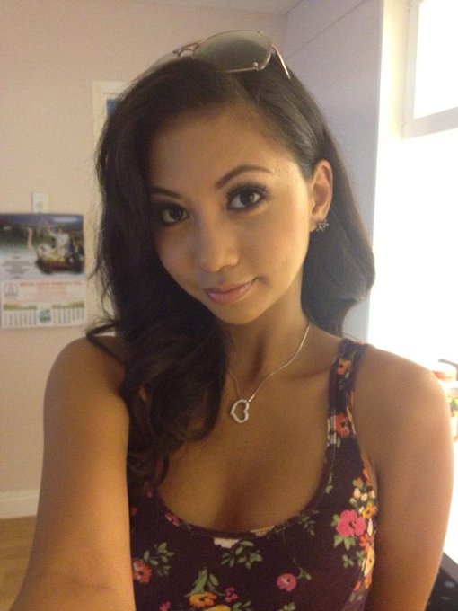 Close up😊 http://t.co/BLqRRjJZ<a href="/tag/heavenandhell"class="tags"><span>#heavenandhell</span></a>