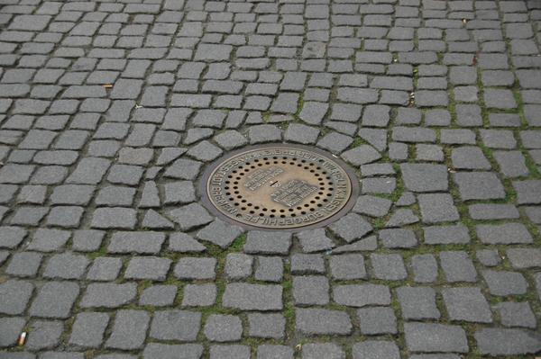 amplifiedcloud's tweet image. Have an overspending city? Bremen has the solution: put your change into the slot in the pavement...