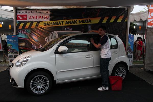BEEVOLUTION2012's tweet photo. #Daihatsu http://t.co/OQjyiPdm