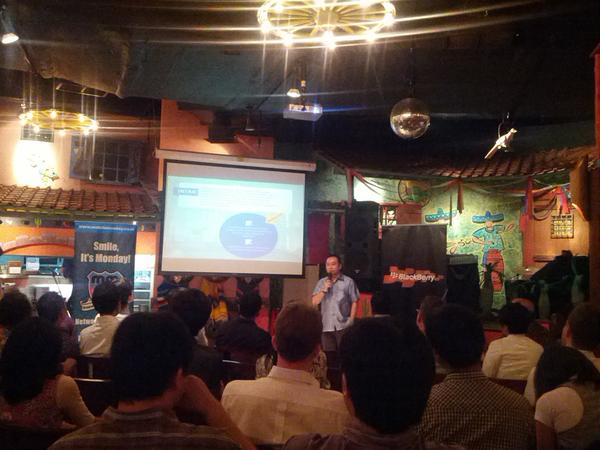 infokost's tweet image. Diberi kesempatan berbicara dalam acara #MobileBOOST dengan @XL123 "monetizing your start up in mobile era"