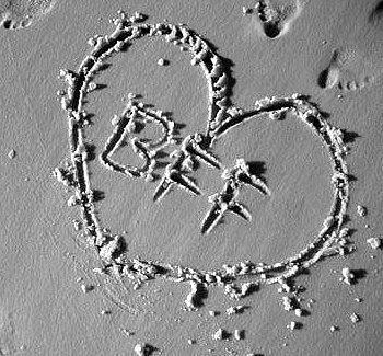_LuaArS2's tweet photo. Minhas BFF' <3 @Rebeldiia_LuAr ,@Fcluaazinha  e @LuaLindaaaa http://t.co/KGgXyG0H